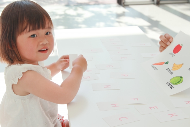 英語_英会話_幼児_子ども_教室2508828_s